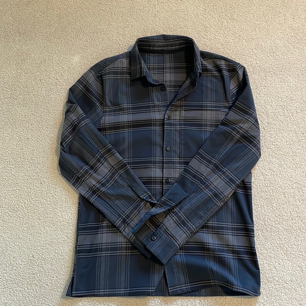 lululemon men’s soft knit overshirt - size small